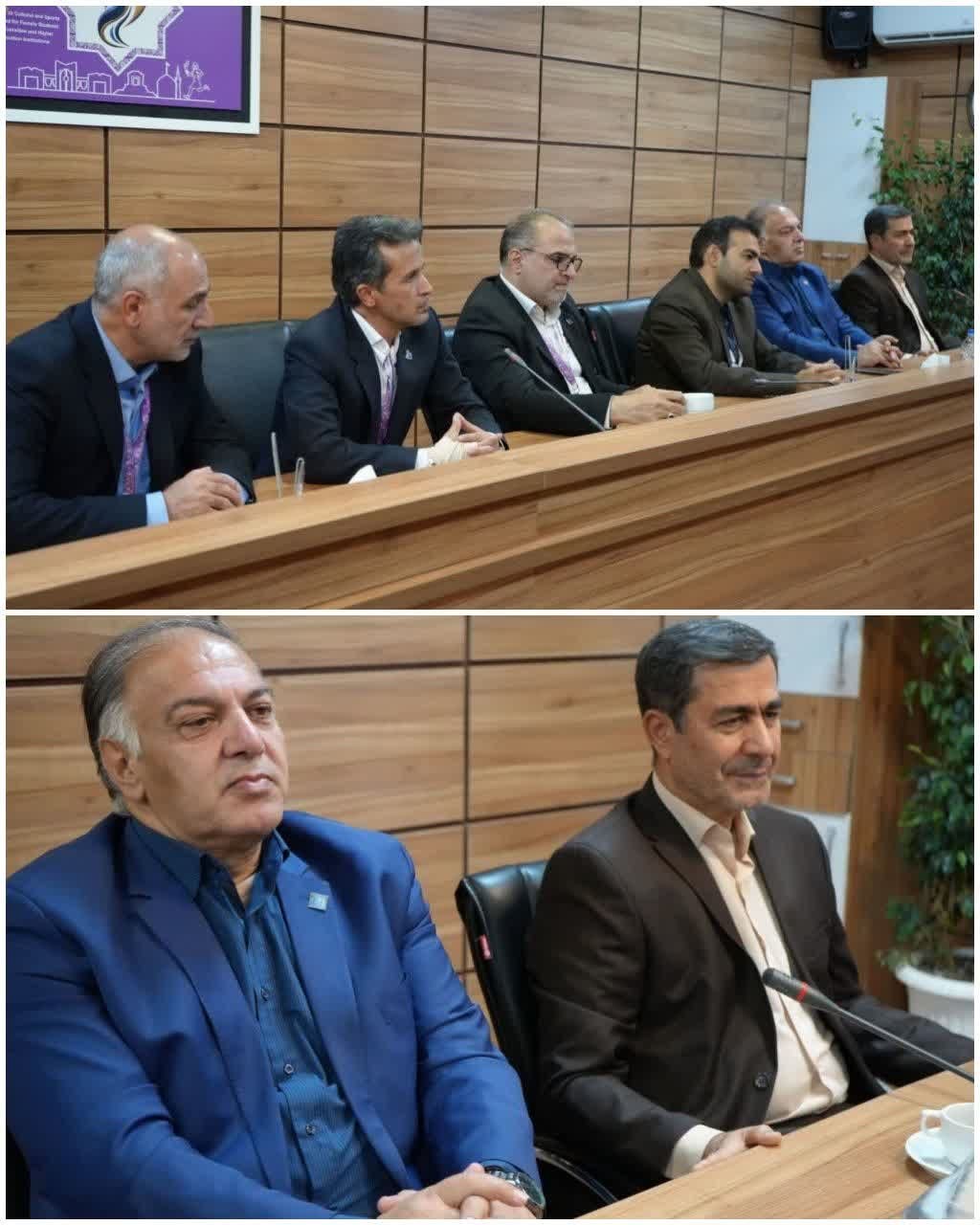 تجلیل از مدیران اسبق ادارهکل تربیتبدنی سازمان امور دانشجویان در حاشیه هفدهمین المپیاد دانشجویان کشور تجلیل از مدیران اسبق ادارهکل تربیتبدنی سازمان امور دانشجویان در حاشیه هفدهمین المپیاد دانشجویان کشور