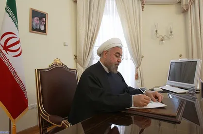 روحانی: نگذارید بیش از این اوراق تاریخ آمریکا سیاه شود/ محصور بودن میان دو اقیانوس موجب نشد که آمریکا از خطر به دور باشد
