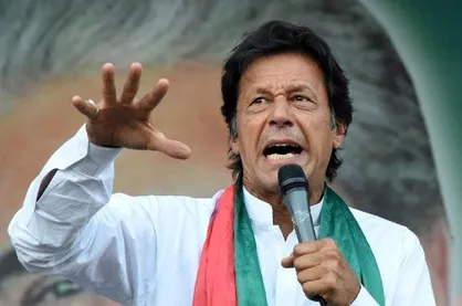 موفقیت &laquo;عمران خان&raquo; در دریافت کمک&zwnj; مالی از خارجی&zwnj;ها و دولتی&zwnj;ها