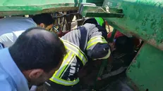 نجات راننده کمباین از مرگ حتمی در اردبیل