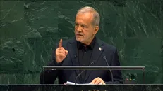 پزشکیان: بمب اتم در دست اسرائیل است اما از ایران درخواست بازرسی می‌شود / اسرائیل در عمر ننگینش هیچگونه اجازه بارزسی نداده است + فیلم