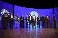 تقدیر از دختر ایران / حجت‌الاسلام قمی: همه باید مبلغ اسلام باشند