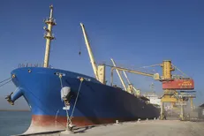 ۲ محموله گندم به بندر امام رسید