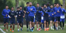 ادامه غیبت دو بازیکن و تمرین بارانی آبی‌پوشان