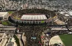 تصاویر هوایی از ورزشگاه کمیل شمعون و حضور پرشور مردم در تشییع تاریخی شهیدان نصرالله و صفی الدین