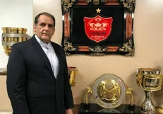 مدیر جنجالی در باشگاه پرسپولیس گروکشی می‌کند؟