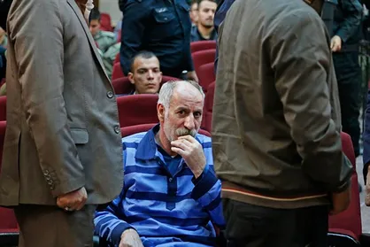 چرا حامیان دولت مخالف #اعدام_جلاد گلستان هفتم بودند؟/ وکیل مدافع شیطان!