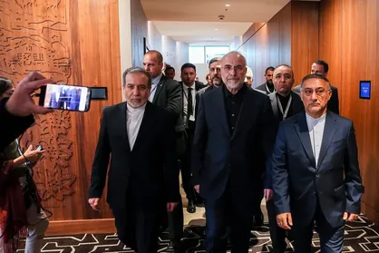 هیأت ایران محل مذاکرات سوئیس را به مقصد تهران ترک کرد