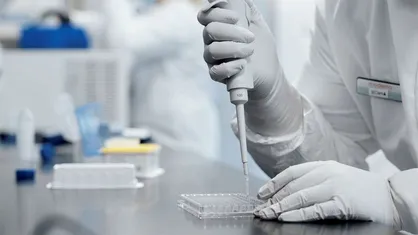 مادرنا در حال تقویت زنجیره تامین و تولید واکسن ضدکرونا است