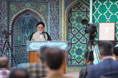 برگزاری محفل قرآنی در گرامیداشت چهلمین روز تدفین پیکر رهبر شهید انقلاب اسلامی
