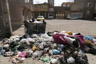 زباله‌های کرمانشاه روی دوش ناوگان فرسوده؛ از بحران جمع‌آوری تا رؤیای تبدیل زباله به سوخت