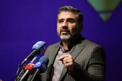 وزیر ارشاد: محموله&zwnj;های بزرگ کاغذ وارد کشور شده است / درمان آسیب&zwnj;های اجتماعی با رویکرد فرهنگی را در دستور کار داریم