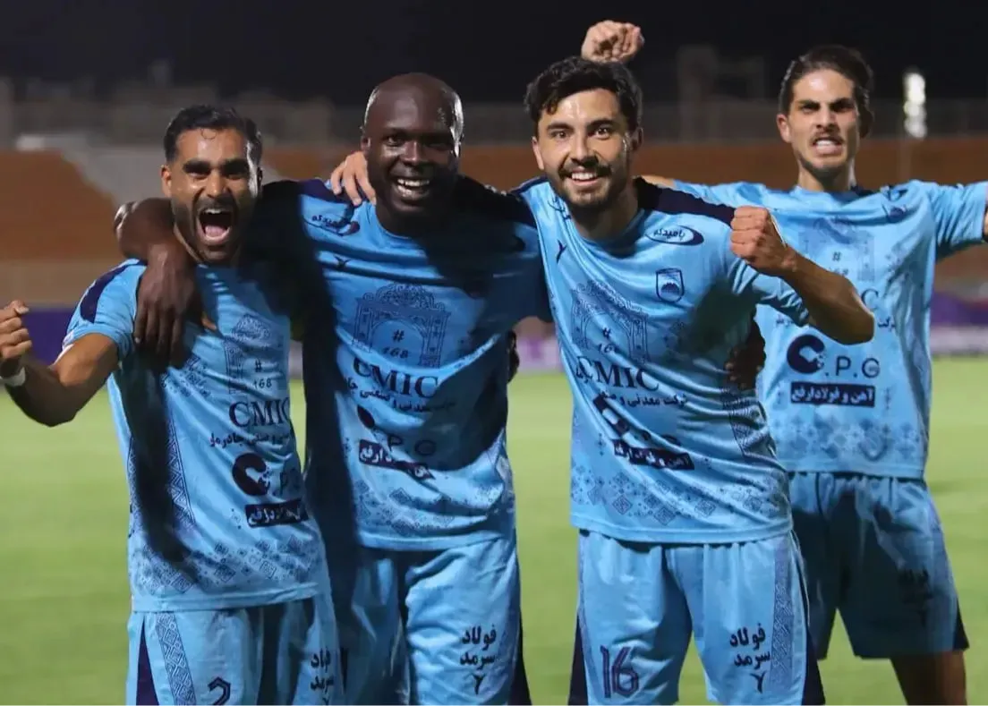 چادر ملو و شمس آذر چادر ملو و شمس آذر