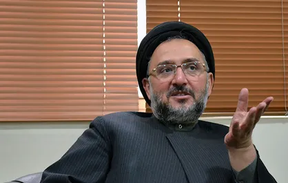 ابطحی: با کروبی درباره آسیب&zwnj;های دولت روحانی حرف زدیم