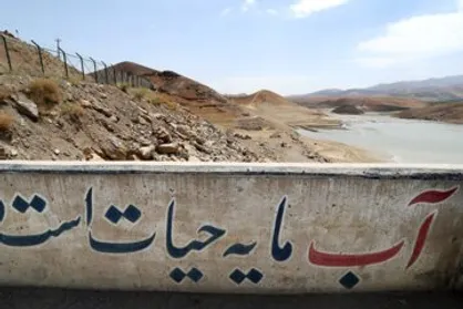 ابهام&zwnj;های بی&zwnj;پاسخ درباره انتقال آب همدان / چرا مسئولان درباره گره&zwnj;های کور با مردم صحبت نمی&zwnj;کنند؟