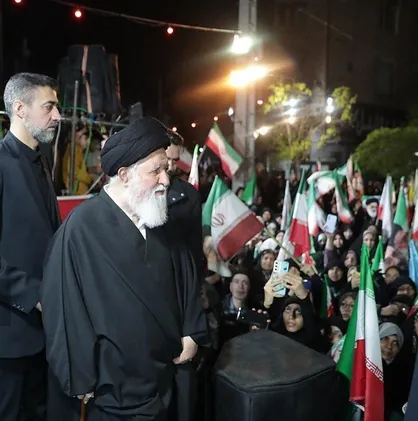 آیت&zwnj;الله علم&zwnj;الهدی: با این حضور پرشور مردم در میدان، مسئله سازش و تسلیم در برابر دشمن، افسانه&zwnj;ای بیش نیست