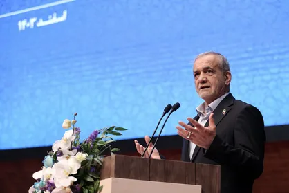 پزشکیان: با این شکل توسعه، امکان زندگی در تهران وجود ندارد/ سال آینده در پایتخت با ناترازی شدید آب مواجهیم + فیلم