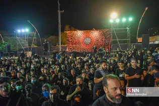 پیکر پاک و مطهر شهید مدافع حرم بی سر عبد الله اسکندری شامگاه جمعه چهاردهم مردادماه 1401 در جمع عزاداران حسینی کانون رهپویان وصال شیراز با حضور چشمگیر مردم قدرشناس شیراز تشییع شد.