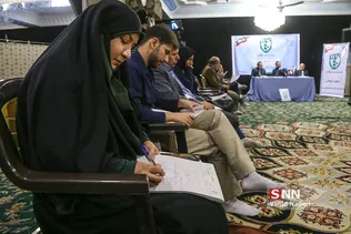 حضور خبرنگاران در نشست شنبه های انقلاب 