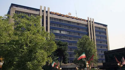 فرار به جلو آذری جهرمی برای گرفتار نشدن در پنجه دستگاه&zwnj;های قضایی و نظارتی/ وزارت ارتباطات درباره کلاب هاوس مرتکب تخلف محرز شد