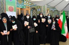 اظهارات یکی از هموطنان: به عشق رهبرم و حاج قاسم در انتخابات شرکت کردم
