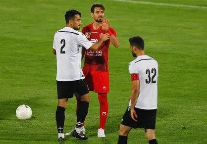 واکنش شجاع خلیل زاده به پست قهرمانی پرسپولیس در آستانه لیگ قهرمانان + عکس