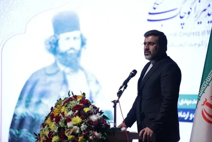 عظمت و دستاورد&zwnj;ها را با زبان هنر روایت کنیم/ دشمن به دنبال واگرایی ایران عزیز است