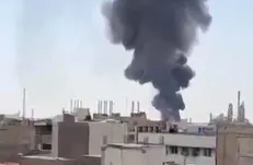 آتش‌سوزی در واحد ۷۰ پالایشگاه نفت آبادان تحت کنترل است+فیلم