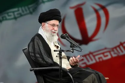 رهبر انقلاب: جمهوری اسلامی قدرت، عزم و استقامت خود را به دنیا نشان داد + فیلم