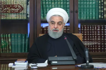 روحانی: ترجمه قرآن در کنار تفسیر باشد / ترجمه&zwnj;ها باید مرتب &laquo;نو&raquo; شوند
