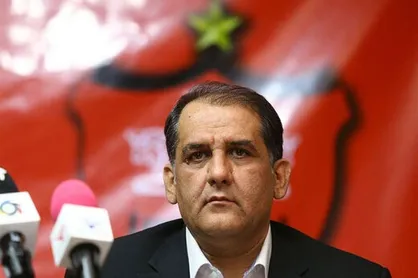 چرا رسول&zwnj;پناه از پرسپولیس جدا نمی&zwnj;شود؟