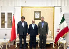 استاندار کرمان خواستار گسترش همکاری‌های اقتصادی با چین شد/پیشنهاد خواهرخواندگی شهر‌های «کرمان» و «خفی»