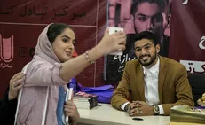 در صف می‌ایستم، پس هستم!