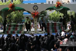 مراسم تشییع پیکر مطهر ۱۵۰ شهید دفاع مقدس در تهران