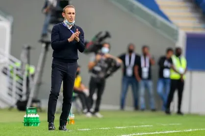 گل&zwnj;محمدی: اگر مهاجمان پرسپولیس گل نمی&zwnj;زنند مشکل از من است/ آل&zwnj;کثیر دوران سختی را پشت سر گذاشته + فیلم