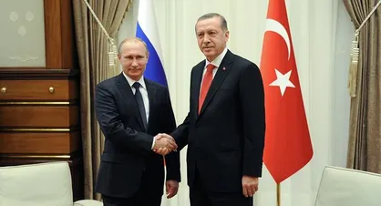 پوتین با استقبال اردوغان وارد کاخ ریاست&zwnj;جمهوری ترکیه شد