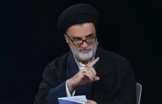 کسانی که برجام را افتخار خود میدانستند الان به خاطر مکانیسم ماشه رو به قبله شده‌اند