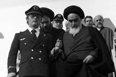 برگزاری مراسم گرامیداشت ورود تاریخی امام خمینی (ره) به کشور در ترمینال یک مهرآباد