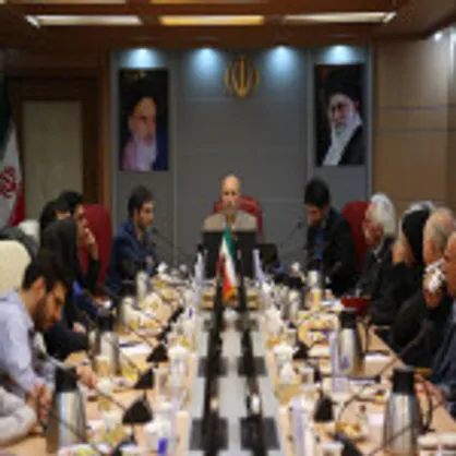باید از فناوری نانو برای رشد و توسعه صنایع کشور استفاده کنیم