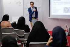 حقوق اساتید دو وزارتخانه علوم و بهداشت تفاوت چند میلیونی دارد/ دولت و مجلس با جابجایی اعتبارات به این مسئله توجه کنند