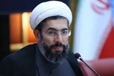 حجت الاسلام رستمی: آمار بالایی از حضور دانشجویان در فضای اربعین داریم/ برخی به صورت خودجوش یا خانوادگی مشرف می‌شوند + فیلم