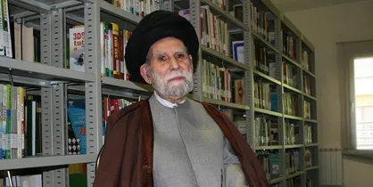 بیان زبان فارسی در قالب شعر به آن قوام داده است