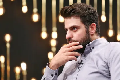 علی ضیا: هرکسی در هرجایگاهی خدمت می&zwnj;کند خدمتگذار مردم است پس ما مردم می&zwnj;توانیم از آنها انتقاد کنیم
