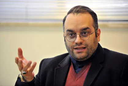 فیلم/ کنایه مجری &laquo;متن حاشیه&raquo;: مشکل مدیریت بحران هست یا بحرانِ در مدیریت