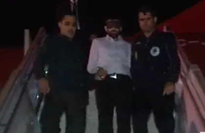 فیلم/ مدیرعامل سکه ثامن دستگیر و به کشور بازگردانده شد