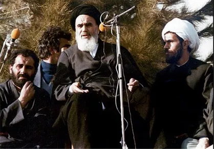 مراسم گرامیداشت سی و نهمین سالگرد ورود امام(ره) به میهن آغاز شد