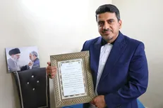 تقدیر فرمانده نیروی قدس و اهدای انگشتری متبرک شهید سلیمانی به جواد فروغی