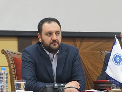 افتخاری: نیم میلیون شغل به دست قاچاقیان لباس نابود شد/ چرا طرح &laquo;مبارزه با توزیع پوشاک قاچاق&raquo; متوقف شد؟