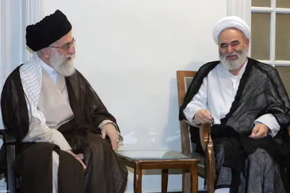 تواضع مثال زدنی آیت&zwnj;الله خوشوقت