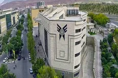 آقایان، دانشگاه آزاد ملک شخصی تان نیست!